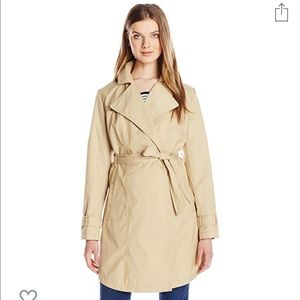 Women’s Khaki Trench Coat // Barely Worn